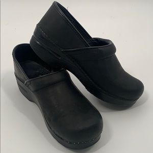 Dansko black clog woman’s shoes 39